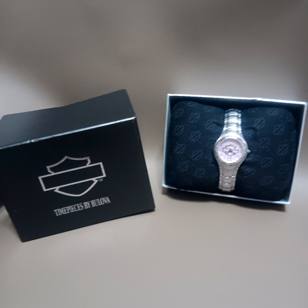 Harley Davidson Ladies Bulova  Watch with clear Crystals
